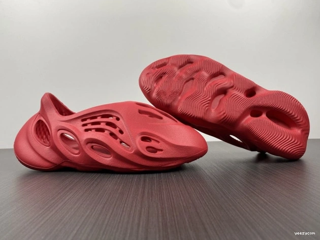 Yeezy CW3355 Adidas Foam Red 0707